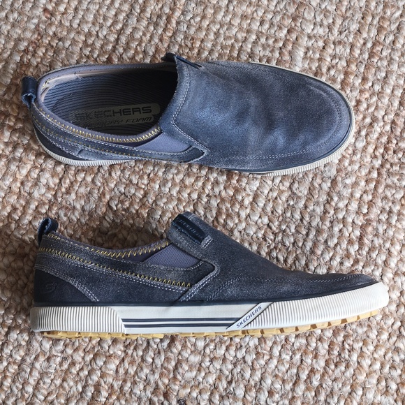 Skechers leather slip-ons - Picture 2 of 10